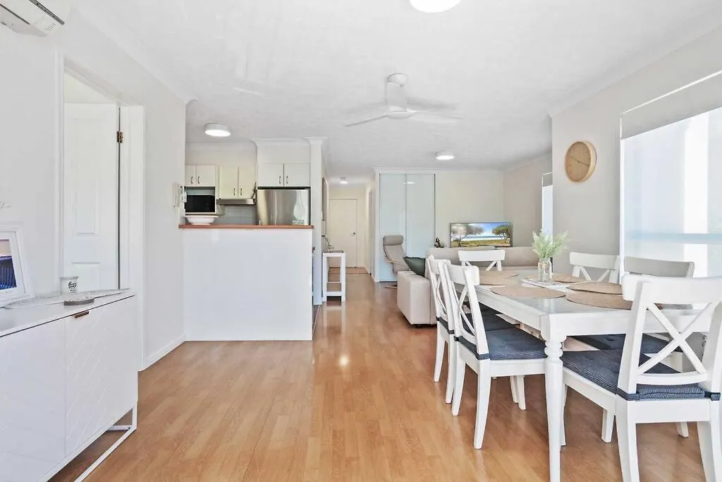 Relax At Villa Grande Gold Coast Australia