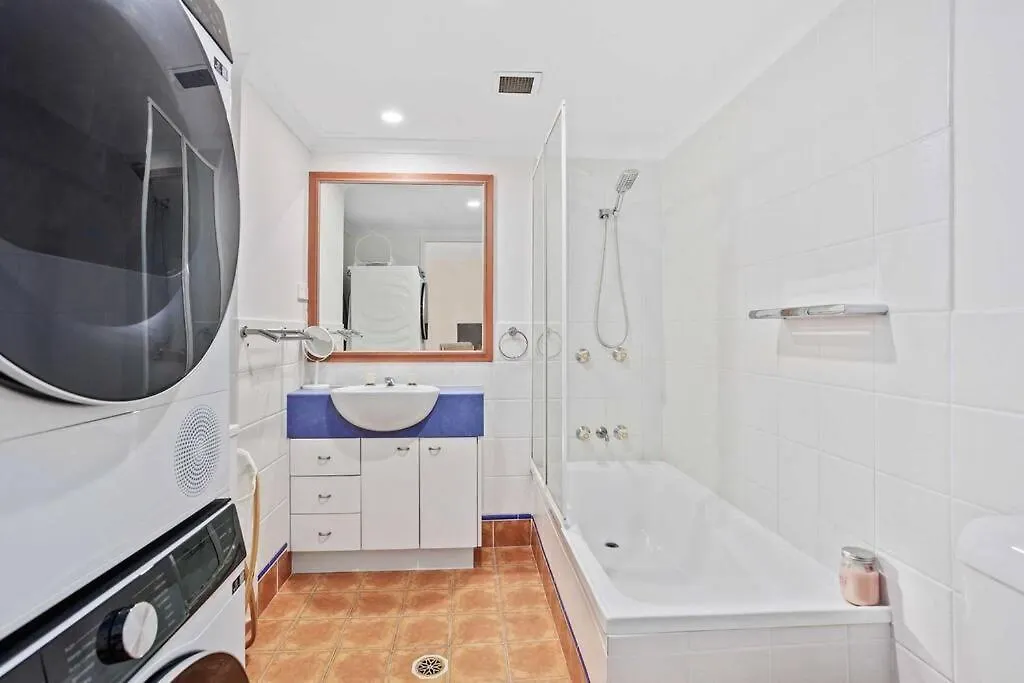 Relax At Villa Grande Gold Coast 0*,  Australia